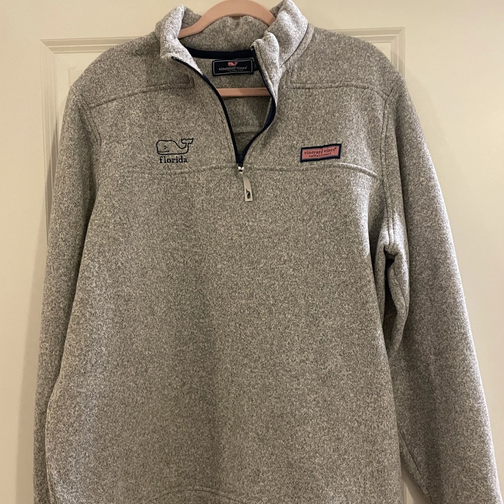 EUC Florida men’s Vineyard Vines shep shirt
